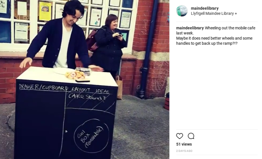 Cafe goes outside
