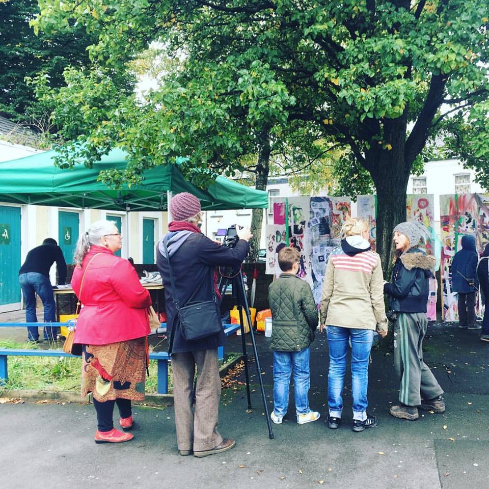 Inviting neighbours people gathering